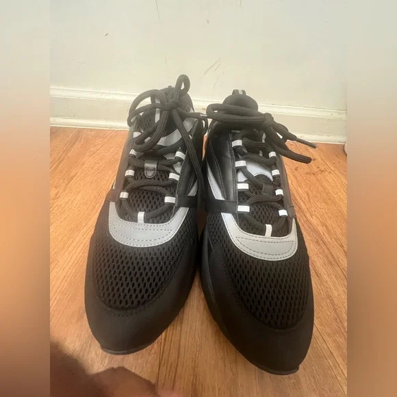 Basically New Dior B22 only wore once The End of an Era: Discontinued Dior B22 Sneakers  main image 3